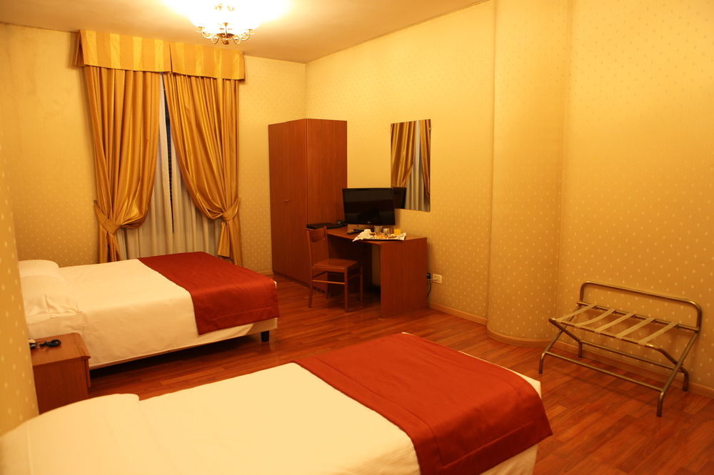Flower Garden Hotel Rome Exterior photo